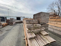 Angelim pedra palen fijnbezaagd 3350-4900x52x52mm (170x) - afbeelding 1 van  3