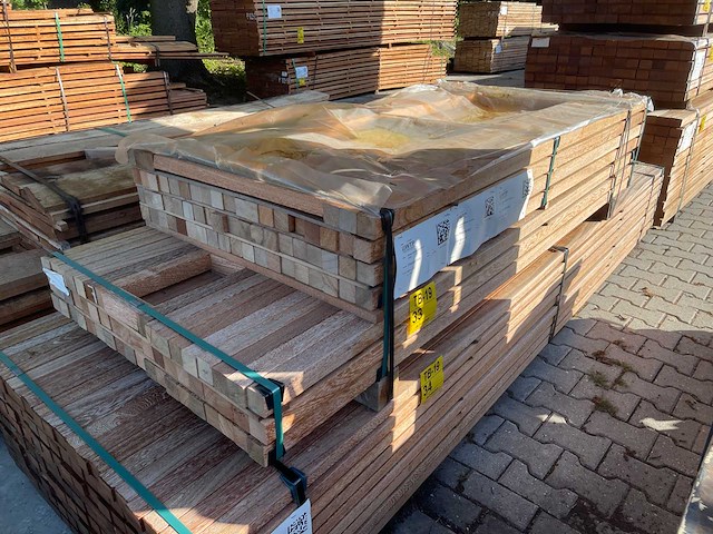 Angelim pedra palen geschaafd 1550-2150x45x45mm (121x) - afbeelding 2 van  3