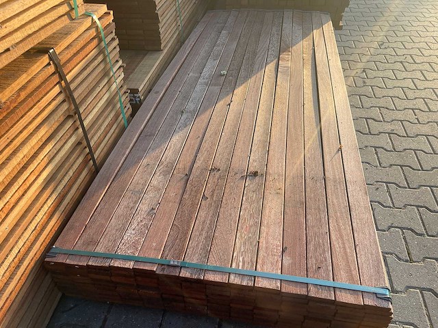 Angelim pedra planken geschaafd 2450x70x21mm (140x) - afbeelding 1 van  3