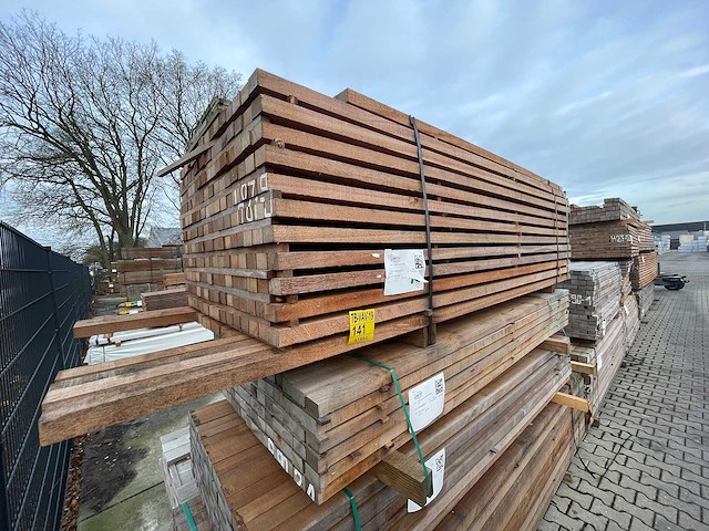 Angelim pedra regels fijnbezaagd 2400-3100x60x40mm (208x) - afbeelding 4 van  4