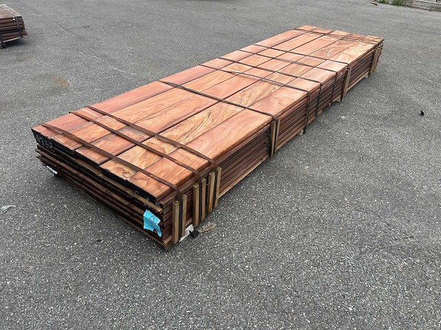 Angelim vermelho hardhout plank (75x) - afbeelding 1 van  4