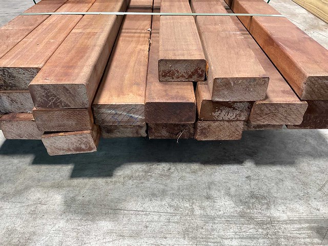 Angelim vermelho hardhouten regel vlak geschaafd - 350x9x4,5 cm (21x) - afbeelding 6 van  7