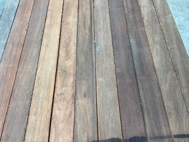 Angelim vermelho hardhouten regel vlak geschaafd - 350x9x4,5 cm (32x) - afbeelding 3 van  6