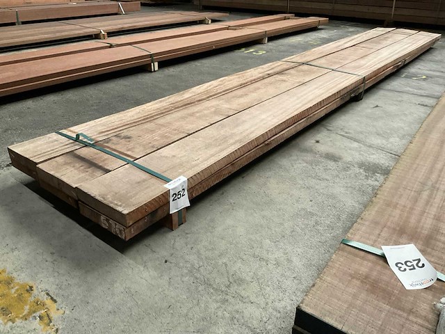 Angelim vermelho planken 40x200 mm (6x) - afbeelding 1 van  5
