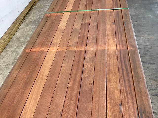 Angelim vermelho regel geschaafd 450x9x4,5 cm (20x) - afbeelding 2 van  6