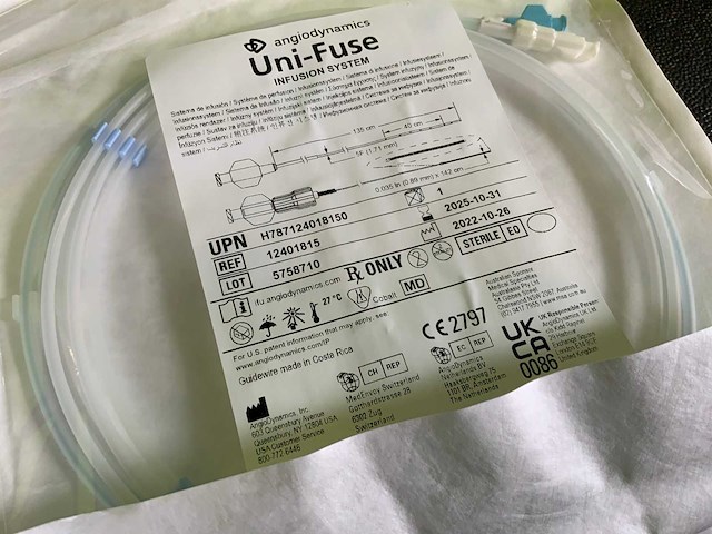 Angiodynamics uni-fuse 5f 135x40 cm infusion system (3x) - afbeelding 2 van  4