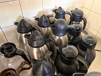 Animo koffie warmtehoudplaat met 10 thermoscannen, 5 koffiepotten, etc. - afbeelding 3 van  4