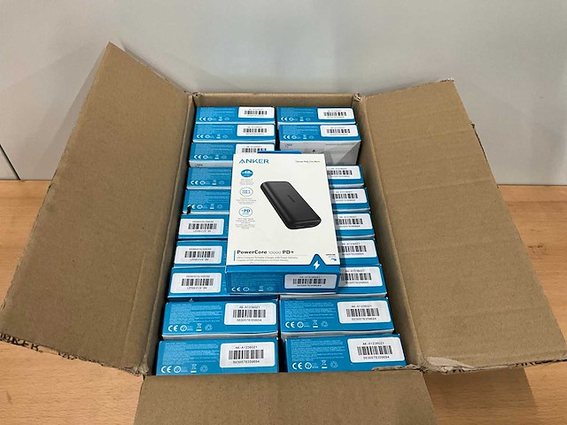 Anker - powercore 10000 pd+ - powerbank (20x) - afbeelding 1 van  3
