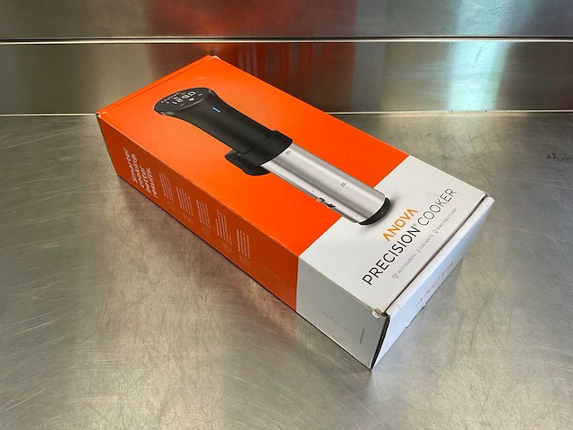 Anova sousvide stick- 1200 watt - wifi - afbeelding 1 van  11