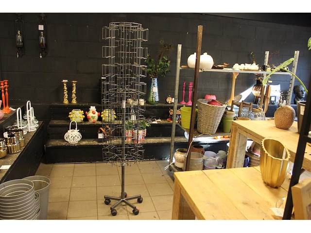 Ansichtkaarten carrousel. - afbeelding 1 van  3