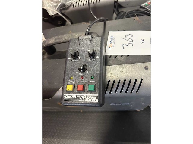 Antari - z1200 - fog machine - afbeelding 2 van  3