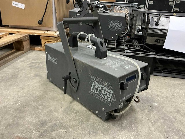 Antari ip-1600 rookmachine (2x) - afbeelding 1 van  5