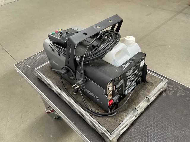 Antari z-1200 mkii rookmachine - afbeelding 2 van  6