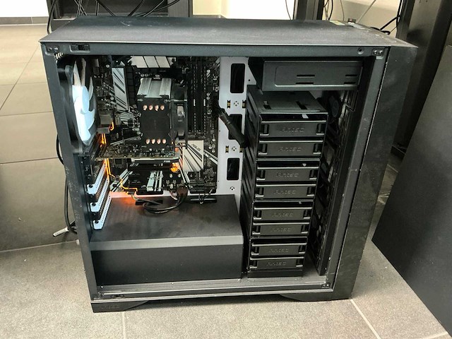 Antec desktop - afbeelding 3 van  4