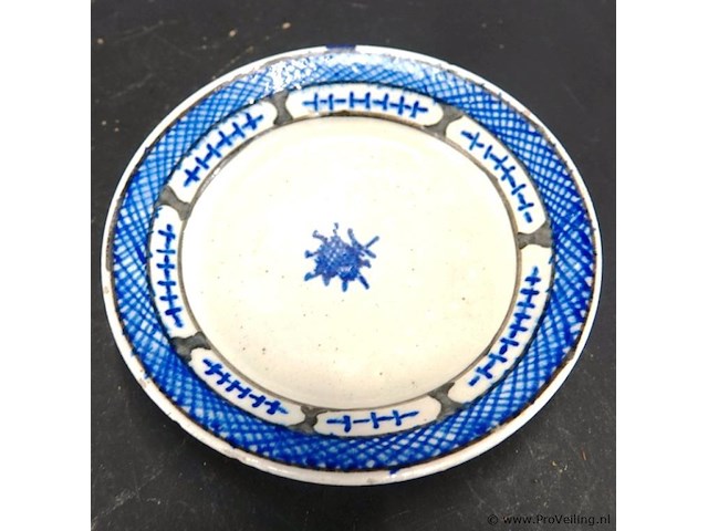 Antiek blauw-wit chinees of europees chinoiserie porseleinen/aardewerken schoteltje - afbeelding 3 van  5