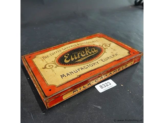 Antiek blik van de toffee-, karamel- en chocoladefabriek eureka (eureka rotterdam / the toffee-caramel & chocolate manufactory), waarschijnlijk geproduceerd in de vroege 20e eeuw door blikfabrikant bekkers dordrecht - afbeelding 1 van  5