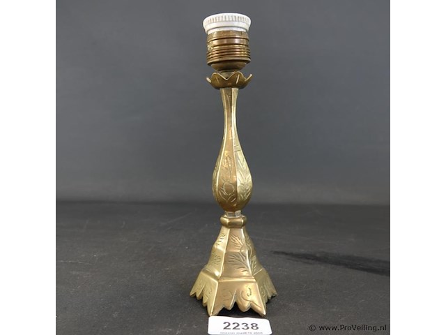Antiek bronzen kandelaar - afbeelding 3 van  5