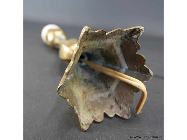 Antiek bronzen kandelaar - afbeelding 5 van  5