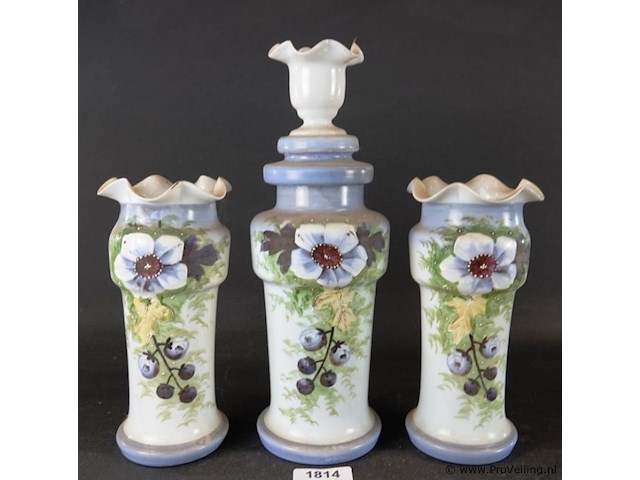 Antiek (ca. 1890) handbeschilderd opaline kaststel - afbeelding 1 van  4