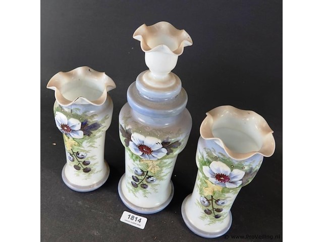 Antiek (ca. 1890) handbeschilderd opaline kaststel - afbeelding 2 van  4