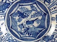 Antiek chinees blauw-wit kraakporseleinen bord - afbeelding 3 van  5