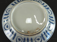 Antiek chinees blauw-wit kraakporseleinen bord - afbeelding 5 van  5