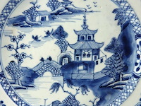 Antiek chinees porseleinen bord w 23 cm qian long ca 1780 decor - afbeelding 3 van  5