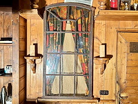 Antiek gietijzeren raam - afbeelding 1 van  4