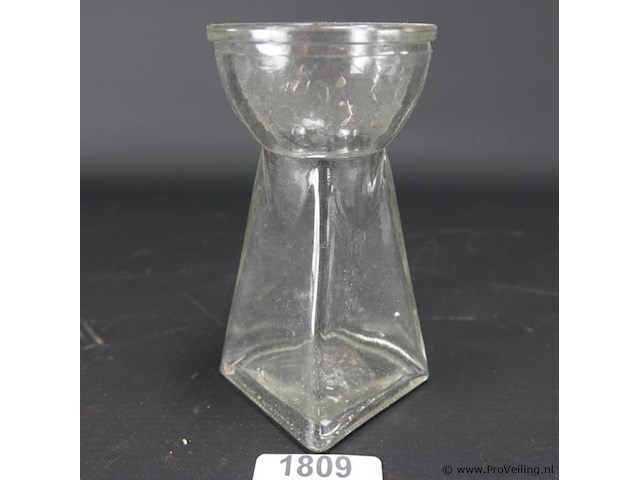 Antiek glazen vaas - afbeelding 1 van  5