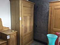 Antiek grenen schoolkast - afbeelding 1 van  6