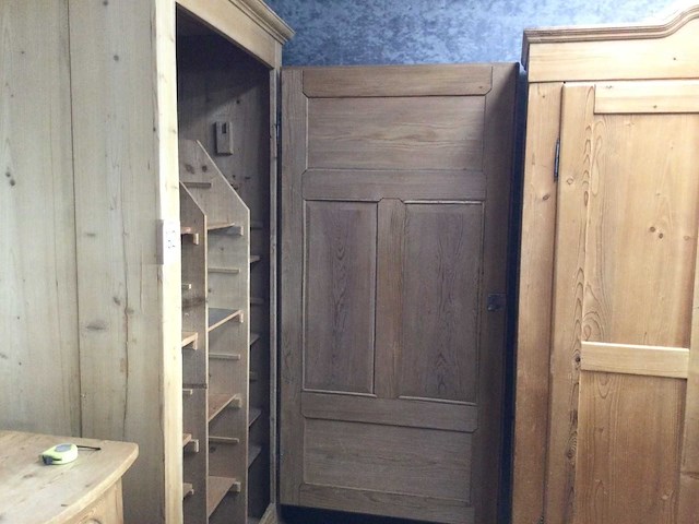 Antiek grenen schoolkast - afbeelding 6 van  6