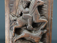 Antiek houtsnijwerk op plaat - afbeelding 2 van  5