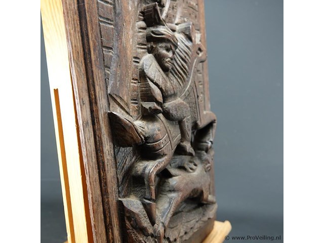 Antiek houtsnijwerk op plaat - afbeelding 4 van  5