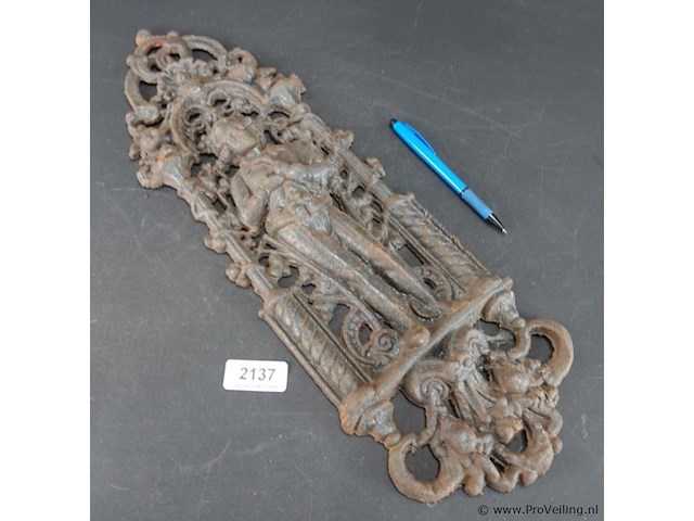 Antiek ijzeren wandornament - afbeelding 1 van  5
