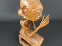 Antiek in teakhout gesneden indisch beeld - afbeelding 4 van  5