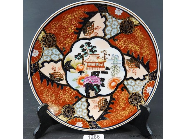 Antiek japans imari porseleinen bord. - afbeelding 1 van  5
