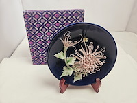 Antiek japans sierbord kunstwerk inclusief houten stand - afbeelding 2 van  5