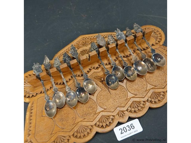 Antiek kerfsnee lepelrek met lepeltjes - afbeelding 3 van  5