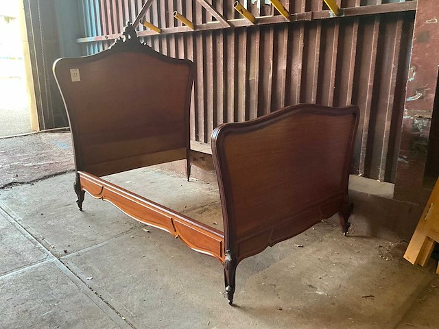 Antiek ledikant - afbeelding 1 van  9