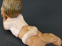 Antiek porseleinen babybeeldje - afbeelding 3 van  5