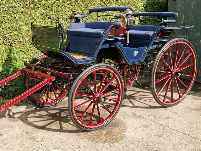 Antiek rijtuig - afbeelding 1 van  53