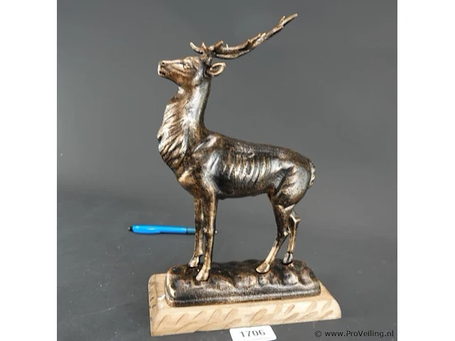 Antiek stijl faux bronzen beeld edelhert - afbeelding 2 van  5