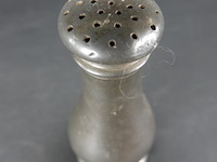 Antiek tinnen strooier - afbeelding 2 van  5