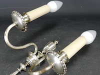 Antiek tinnen wandkandelaar tot lamp gemaakt - afbeelding 2 van  5