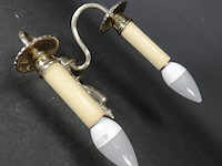 Antiek tinnen wandkandelaar tot lamp gemaakt - afbeelding 4 van  5