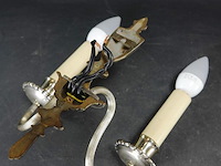 Antiek tinnen wandkandelaar tot lamp gemaakt - afbeelding 5 van  5