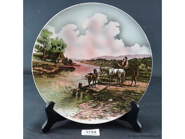 Antiek villeroy & boch wandbord met een landschap en paarden - afbeelding 1 van  5