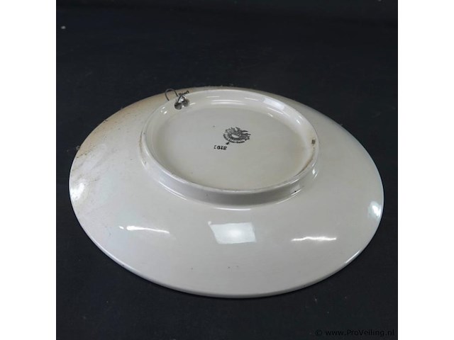 Antiek villeroy & boch wandbord met een landschap en paarden - afbeelding 4 van  5