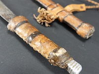 Antiek zwaard met lederen heft en lederen schede - afbeelding 3 van  5