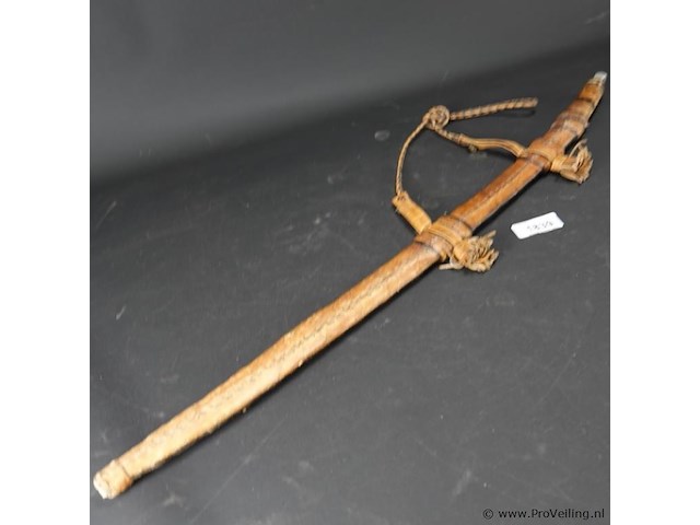 Antiek zwaard met lederen heft en lederen schede - afbeelding 5 van  5